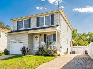 43 E Sedgwick St, Monroe Township, NJ 08831