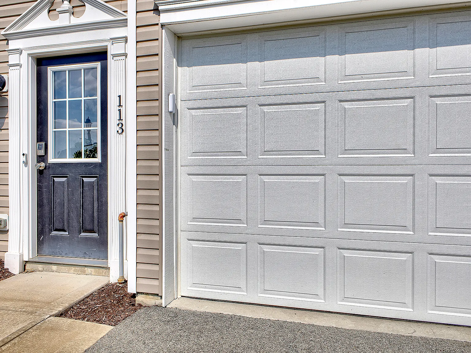 3 bed, 2.5 bath, 1565 sqft, $2,750 — Photo 4