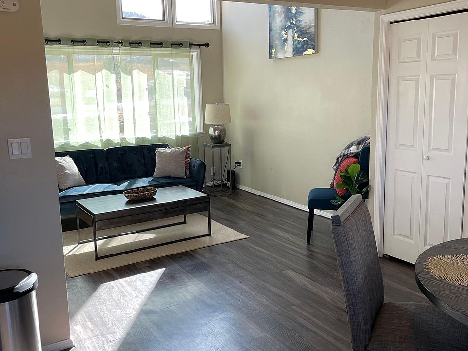 1st image of 540 Forest Edge Cir #A