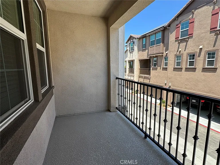 28094 Melrose Dr — Photo 10