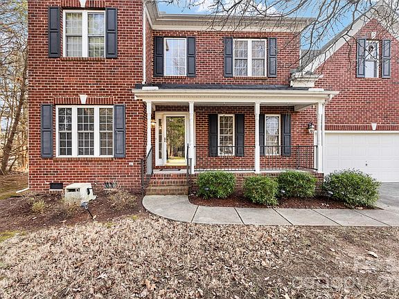 5th image of 10944 Hellebore Rd