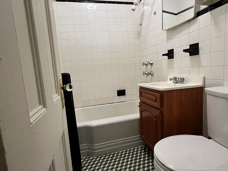 496 Bergen St #3 — Photo 14