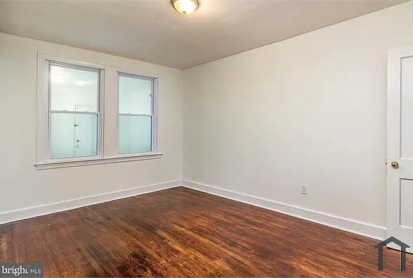 1729 E St NE #4 — Photo 10