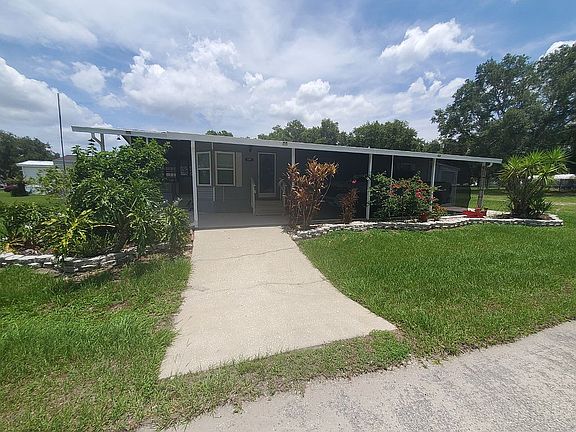 2nd image of 327 Oak Harbor Dr