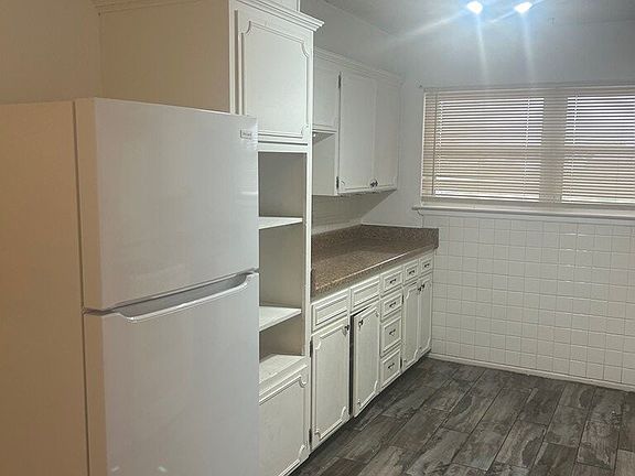 3rd image of 1708 E 50th St