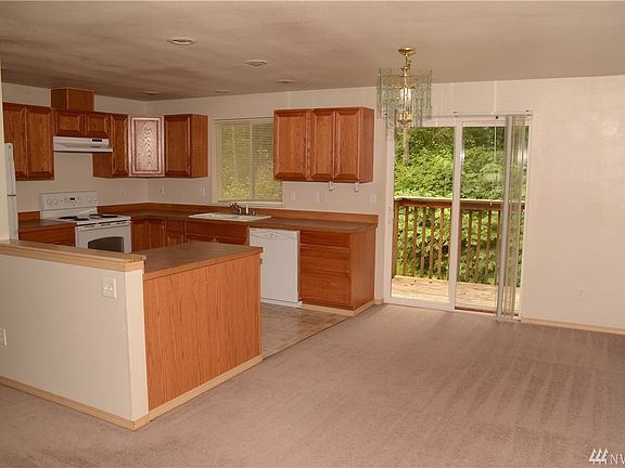 5th image of 21828 Crest Ln SE