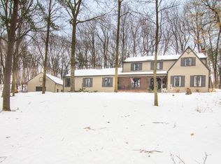 3393 Oak Forest Dr, Green Bay, WI 54313