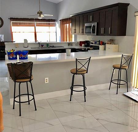 4th image of 15151 Brighton Ln