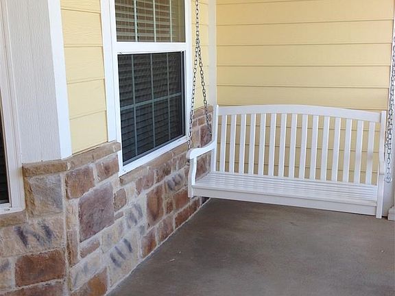 3rd image of 3707 Vista Cove Dr