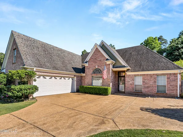 10016 Victor Dr, Olive Branch, MS 38654