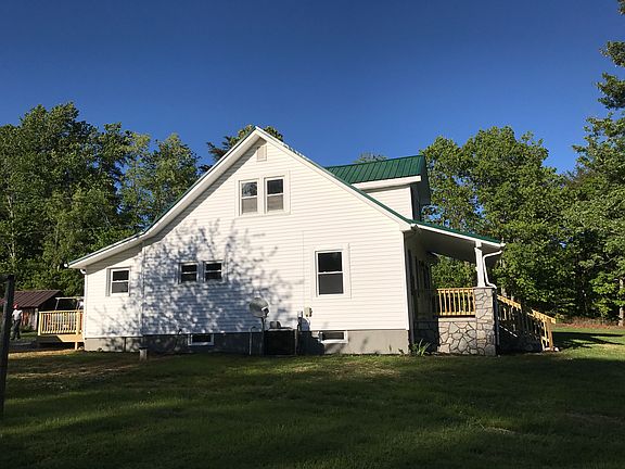 4th image of 89 Saint Clair Ln