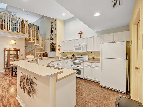 5th image of 17203 Harbour Vista Cir