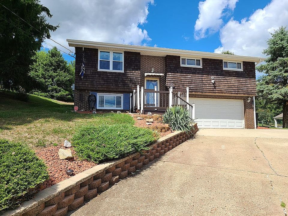1st image of 15 Dell Dr