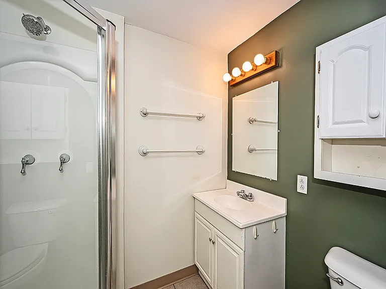 900 Bingham St — Photo 9