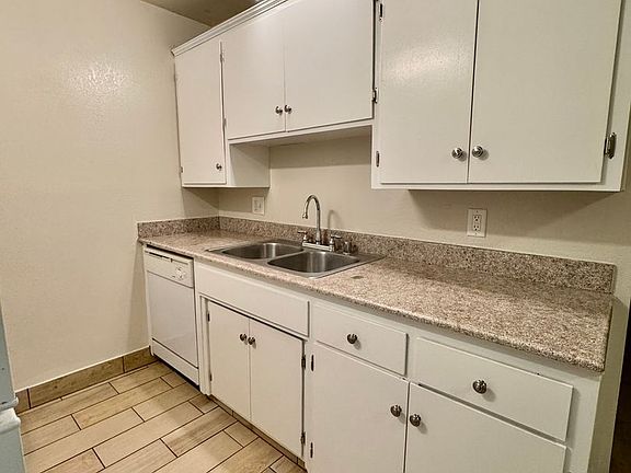 4th image of 221 Quincy St #145
