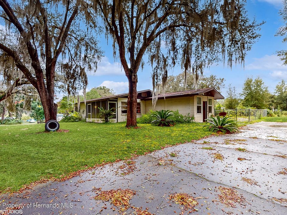 1st image of 8484 E Daniels Rd
