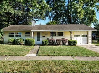 1527 Sussex Rd, Troy, OH 45373