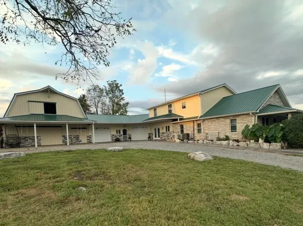 5460 Flatwoods Rd, Rose Hill, VA 24281