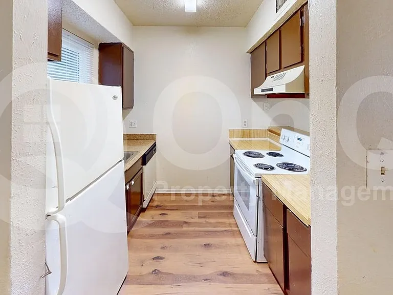 410 Bryan St #17 — Photo 7