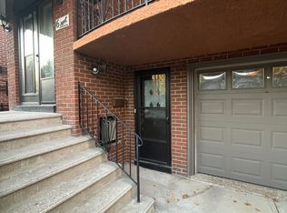 6 Romanway Cres, Toronto, ON M9N 3S3