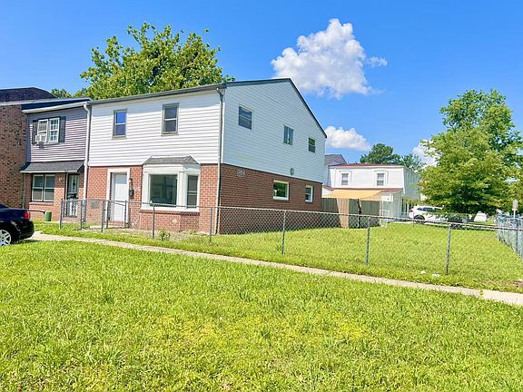 2nd image of 800 Harbour North Dr #1