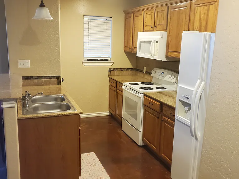 2505 SW C Ave #B — Photo 10