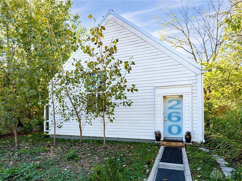 1st image of 260 King St