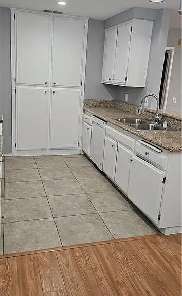 8718 Weybridge Pl — Photo 4