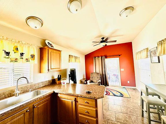 3rd image of 10442 N Frontage Rd #387