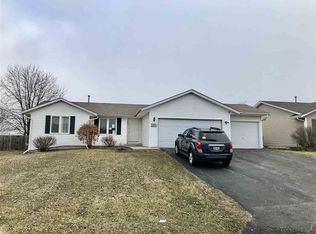 3052 Beutell Ln, Roscoe, IL 61115