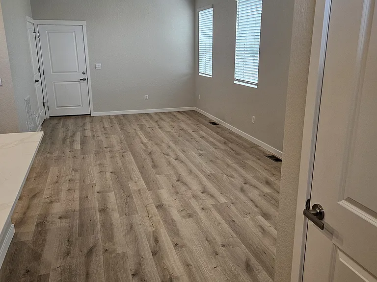 22224 E 6th Pl — Photo 2