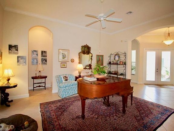 4th image of 1385 W Island Club Sq