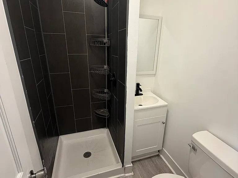 319 N 9th St #2 — Photo 5