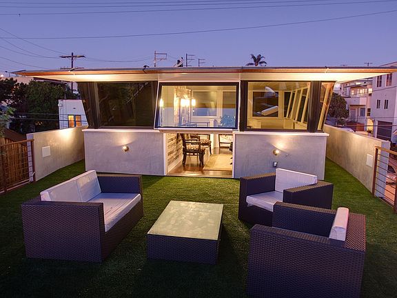 5th image of 3002 Hermosa Ave