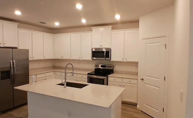 7898 SW 74th Loop — Photo 7