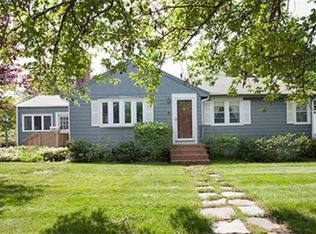 3 Colonial Rd, Beverly, MA 01915