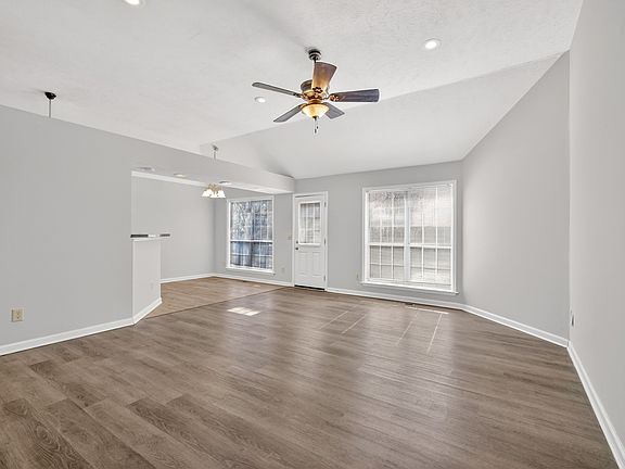 4th image of 119 Heritage Cir