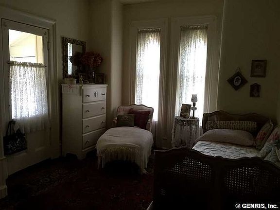3rd image of 86 Genesee St