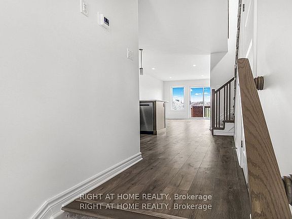 3rd image of 60 Griffith Way