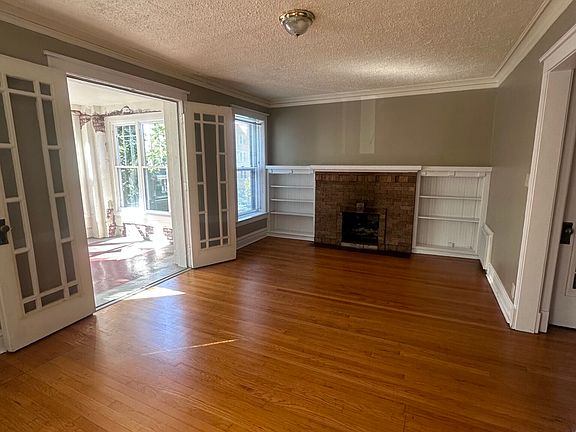 3rd image of 5007 N Sawyer Ave APT 1