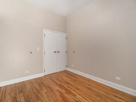 5th image of 3120 N Broadway St #303