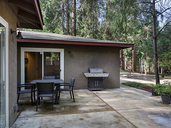 3rd image of 5014 Cedar Dr
