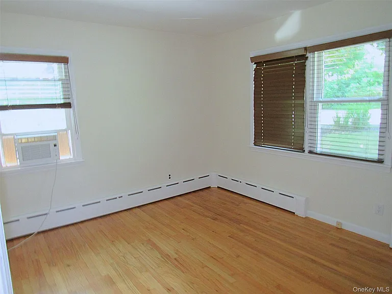 14 Piney Point Ave — Photo 11