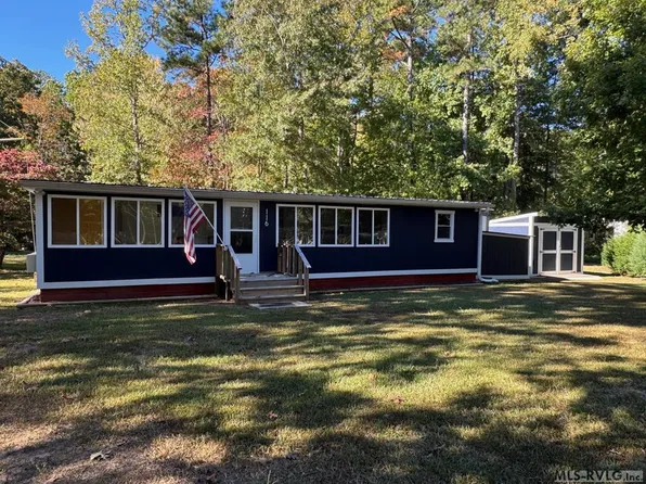 116 Thoroughfare Dr, Macon, NC 27551