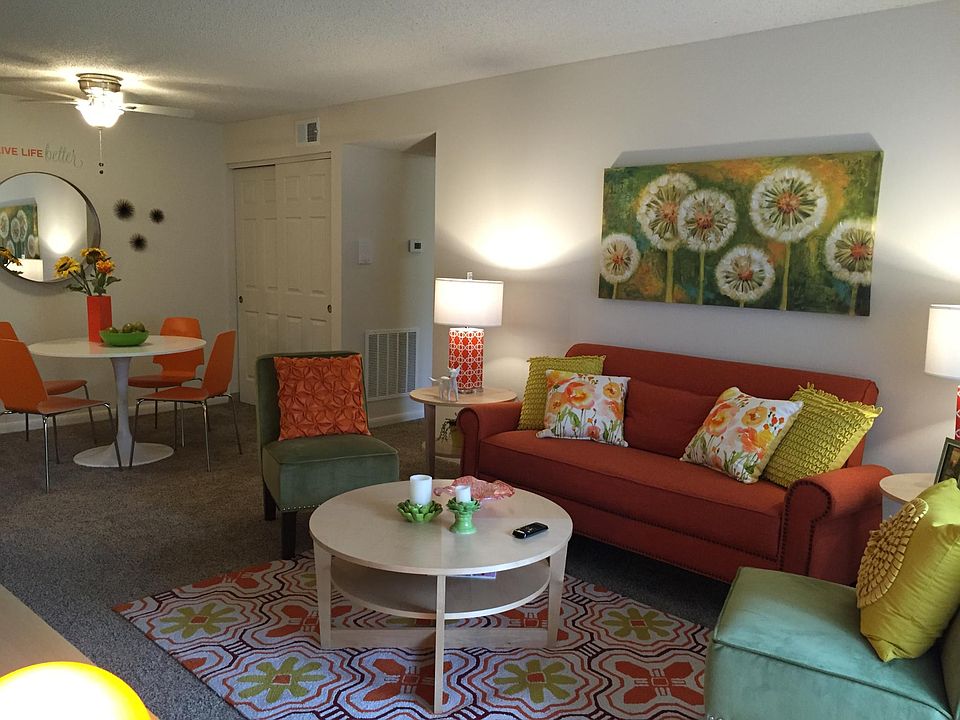 2nd image of 181 Fieldstone Dr APT 11