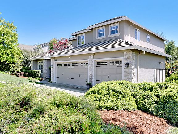 3rd image of 4636 Longview Dr