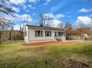21 Mountain View Dr, Warwick, NY 10990