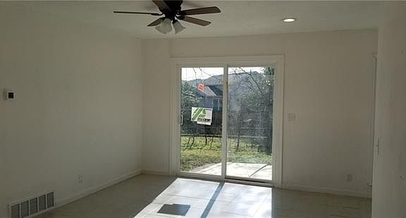 4th image of 9608 Bluffcreek Dr