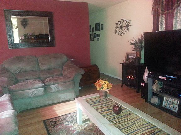 3rd image of 302 E Union Ave
