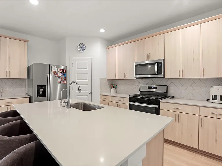 2908 Misty Elm Ln — Photo 7